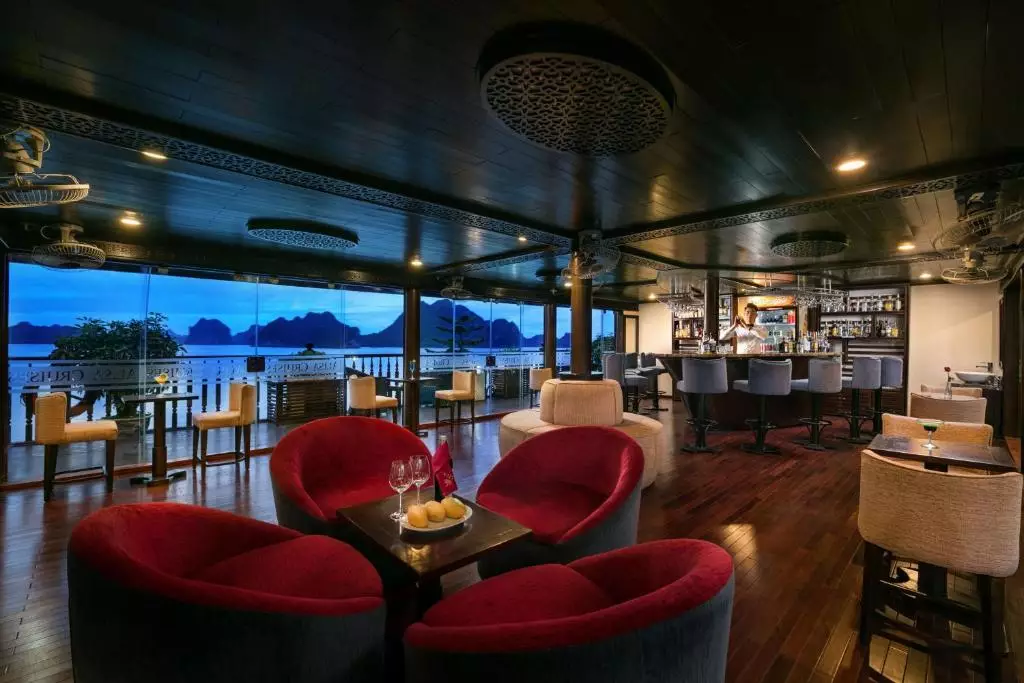 Alice Cruise Halong